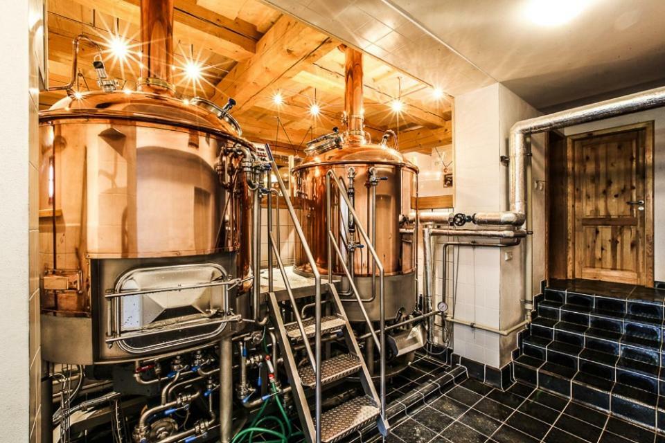 Pivovar Lyer モドラヴァ エクステリア 写真